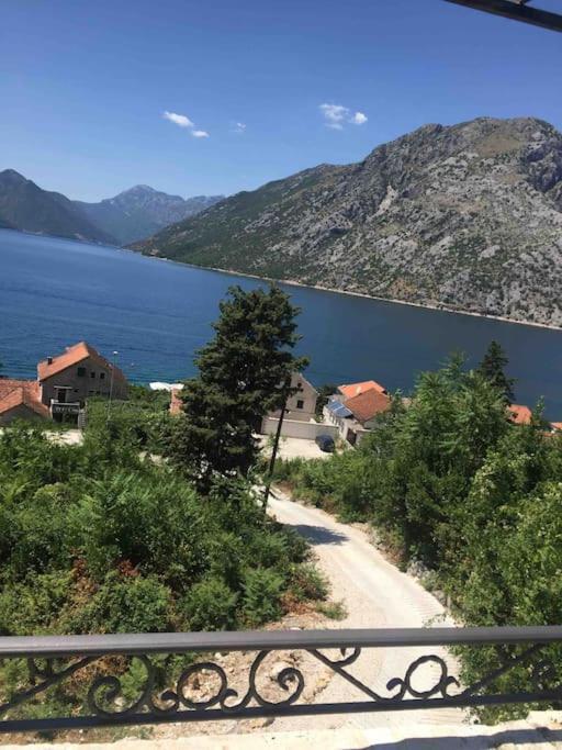 Apartment Terazza Di Ljuta Котор Екстериор снимка